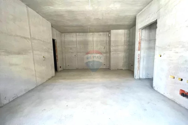 Apartment for sale in Tirana 2+1, Emty