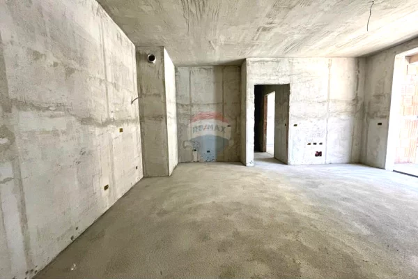 Apartment for sale in Tirana 2+1, Emty