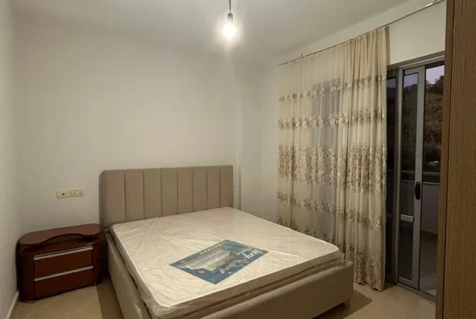 Shtepi me qera Apartament ne Tirane, 1+1, Mobilimi E mobiluar, Pagesa 380  Euro.