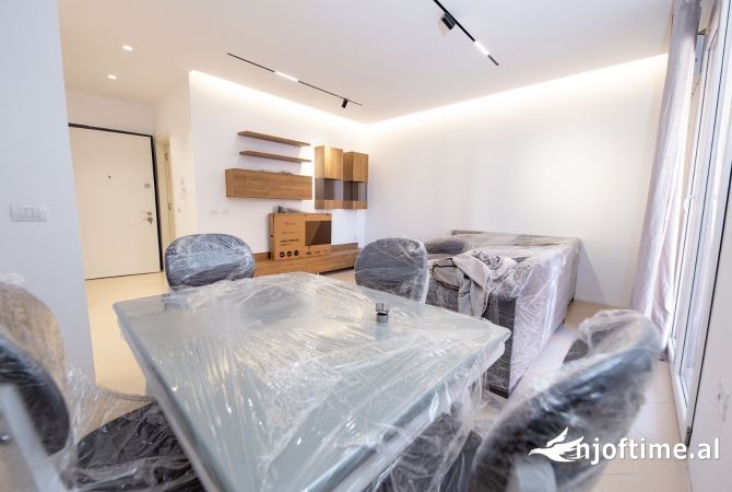 Shtepi me qera 2+1 ne Tirane - 700 Euro