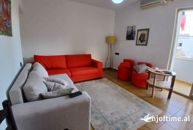 Shtepi me qera 1+1 ne Tirane - 590 Euro