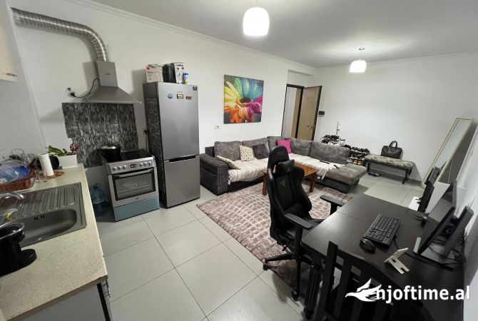 Shtepi me qera 2+1 ne Tirane - 600 Euro