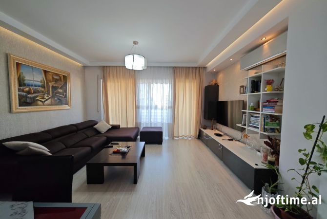 Shtepi me qera 2+1 ne Tirane - 700 Euro