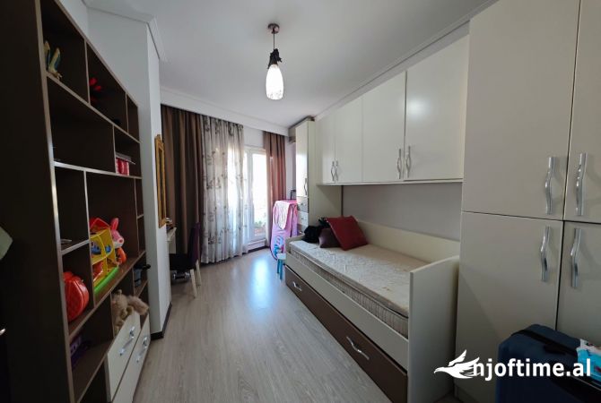Shtepi me qera 2+1 ne Tirane - 700 Euro