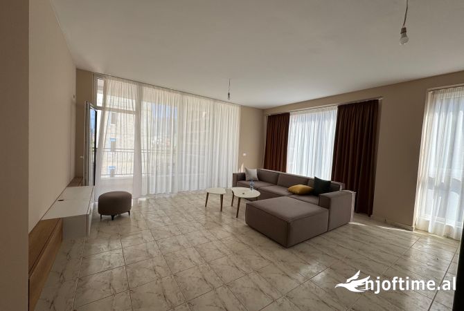 Shtepi me qera 2+1 ne Tirane - 500 Euro