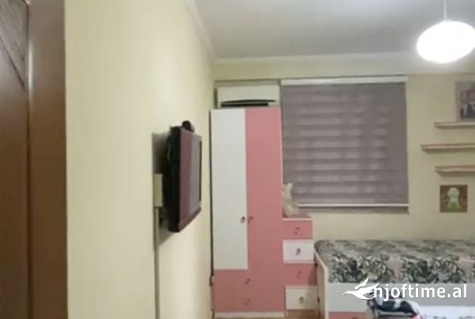 Shtepi me qera 1+1 ne Tirane - 450 Euro