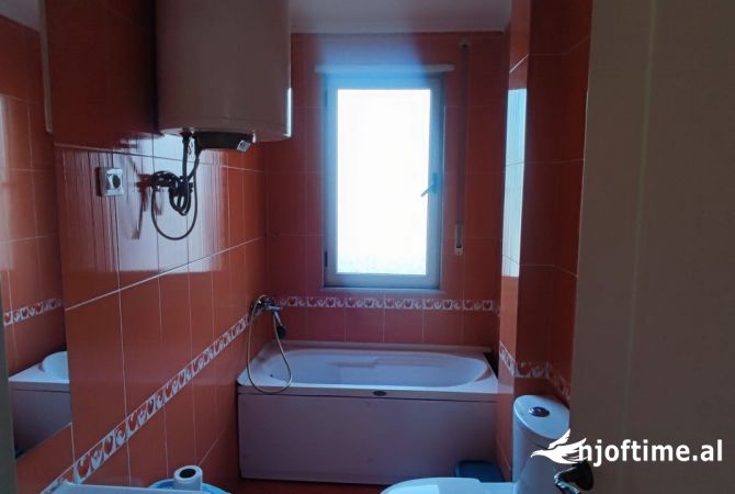 Shtepi me qera 2+1 ne Tirane - 450 Euro