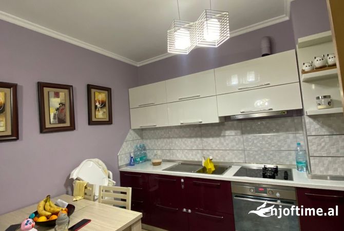 Shtepi me qera 1+1 ne Tirane - 470 Euro