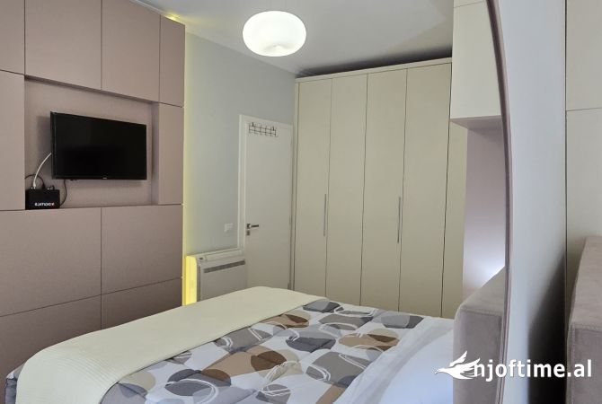 Shtepi ne shitje Apartament ne Tirane, 2+1, Mobilimi E mobiluar, Pagesa 280,000  Euro.