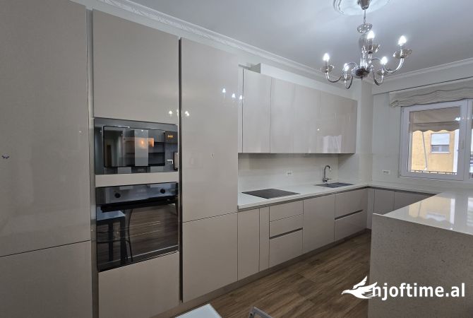 Shtepi ne shitje 2+1 ne Tirane - 280,000 Euro