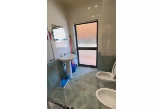 Shtepi me qera 1+1 ne Tirane - 450 Euro