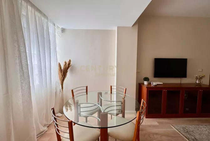Shtepi me qera 1+1 ne Tirane - 700 Euro
