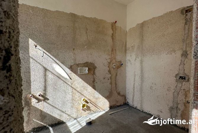 Shtepi ne shitje 2+1 ne Tirane - 172,800 Euro