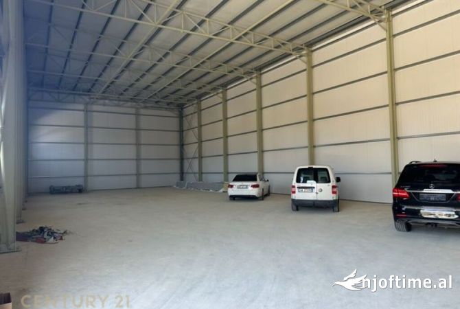 Truall ose Toke  ne Tirane - 515,000 Euro
