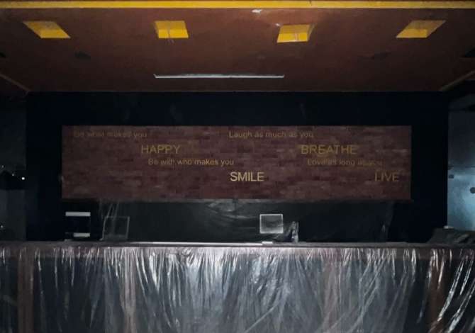 Ambient biznesi me qera 2+1 ne Tirane - 1,200 Euro