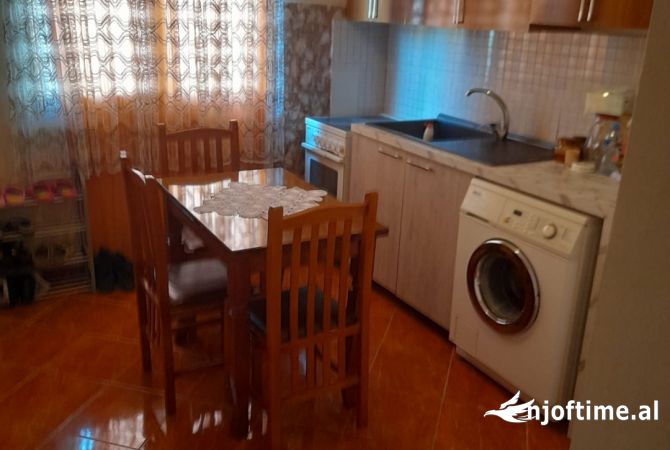 Shtepi me qera 1+1 ne Tirane - 32,000 Leke