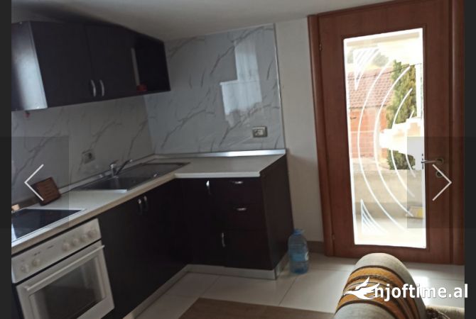 Shtepi me qera 2+1 ne Tirane - 300 Euro