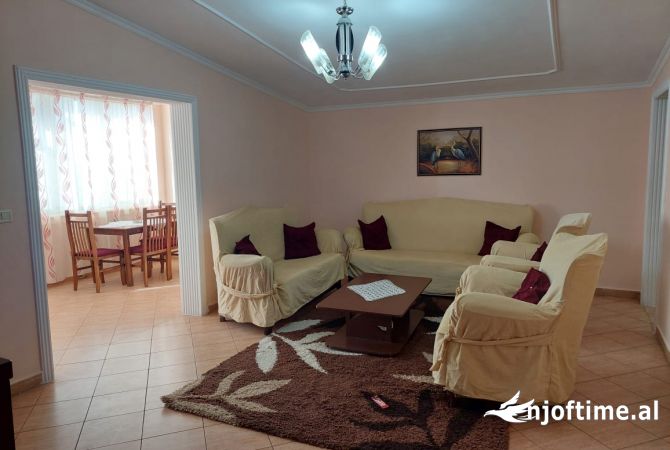 Shtepi me qera 1+1 ne Tirane - 320 Euro