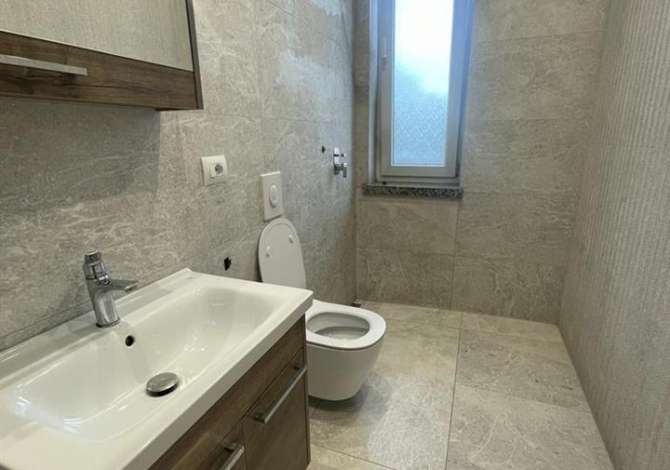 Ambient biznesi me qera 3+1 ne Tirane - 700 Euro