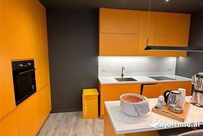 Shtepi me qera 2+1 ne Tirane - 900 Euro