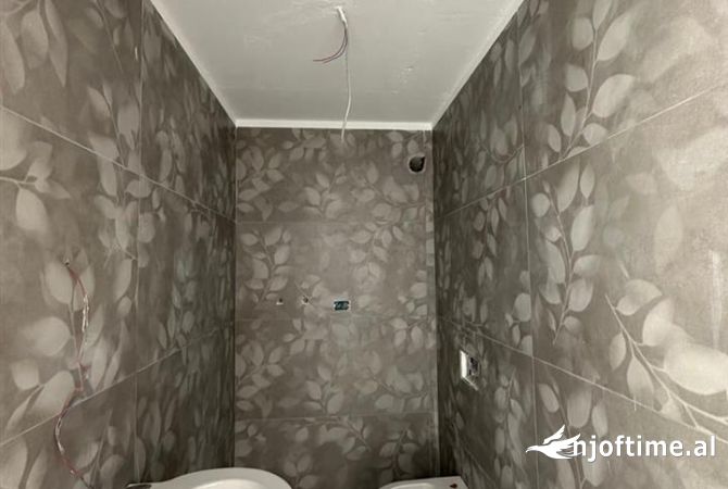 Ambient biznesi me qera 1+1 ne Tirane - 750 Euro