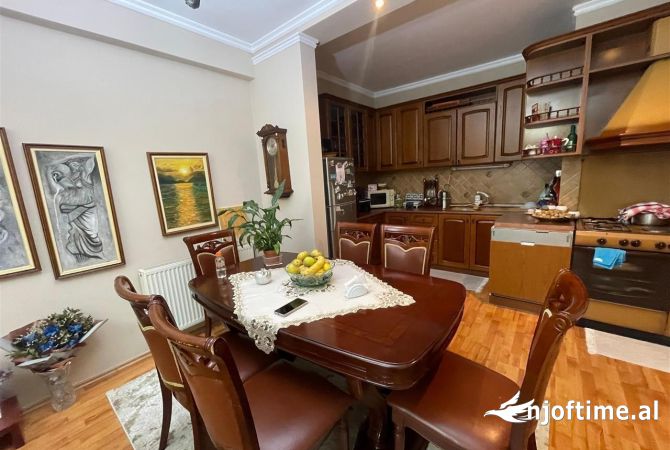 Shtepi ne shitje 2+1 ne Tirane - 265,000 Euro