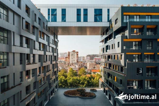 Ambient biznesi me qera 2+1 ne Tirane - 1,800 Euro
