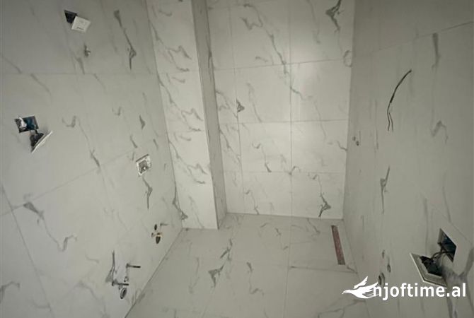 Apartament 1+1 me qira per biznes tek lake view tek Liqeni