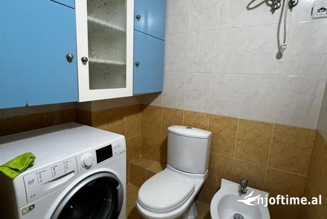 Shtepi ne shitje Apartament ne Tirane, 1+1, Mobilimi E mobiluar, Pagesa 122,000  Euro.