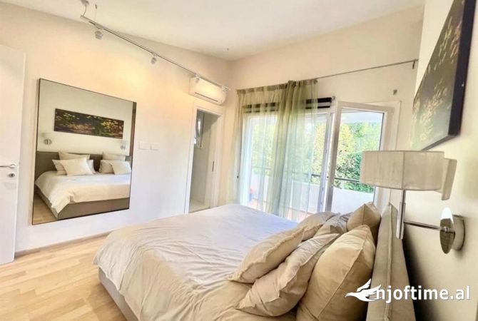 Shtepi ne shitje Apartament ne Tirane, 2+1, Mobilimi E mobiluar, Pagesa 420,000  Euro.