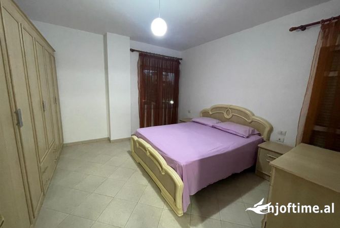 Shtepi me qera Apartament ne Tirane, 1+1, Mobilimi E mobiluar, Pagesa 650  Euro.