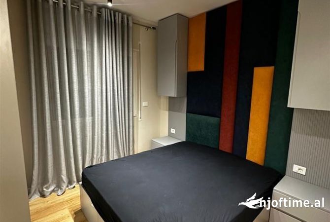 Shtepi me qera Apartament ne Tirane, 2+1, Mobilimi E mobiluar, Pagesa 1,000  Euro.