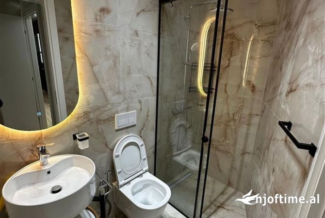 Shtepi me qera Apartament ne Tirane, 2+1, Mobilimi E mobiluar, Pagesa 1,000  Euro.