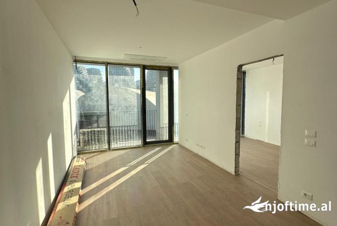 Ambient biznesi me qera 3+1 ne Tirane - 800 Euro