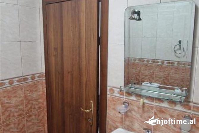 Shtepi me qera Apartament ne Tirane, 1+1, Mobilimi E mobiluar, Pagesa 68,000  Leke.