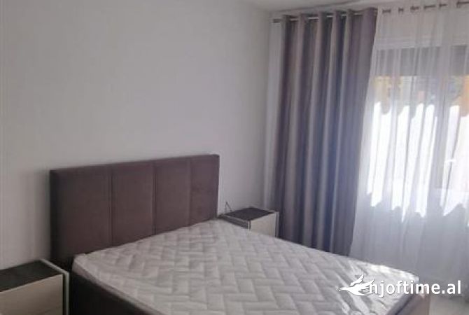 Shtepi me qera 1+1 ne Tirane - 68,000 Leke