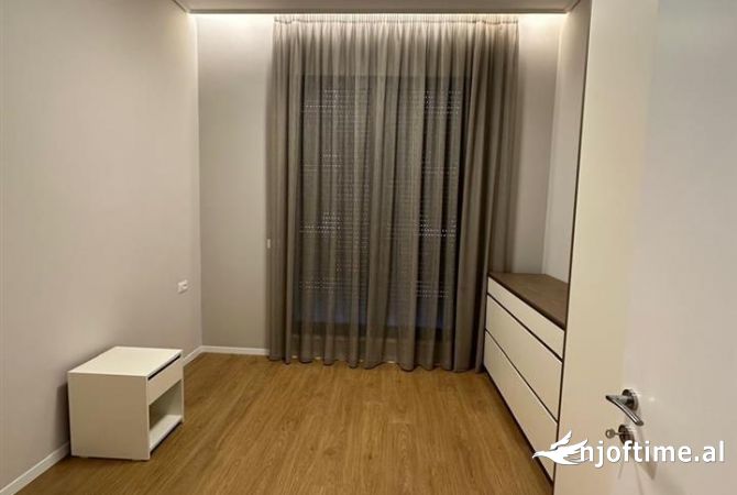 Shtepi me qera Apartament ne Tirane, 2+1, Mobilimi E mobiluar, Pagesa 1,200  Euro.
