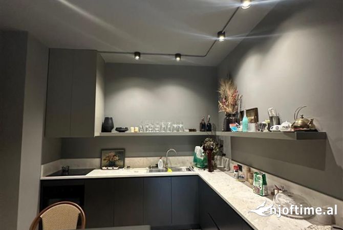 Shtepi ne shitje 1+1 ne Tirane - 200,000 Euro
