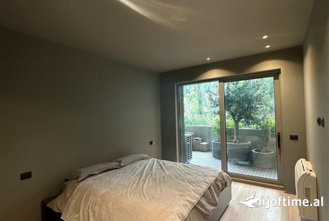 Shtepi ne shitje 1+1 ne Tirane - 200,000 Euro