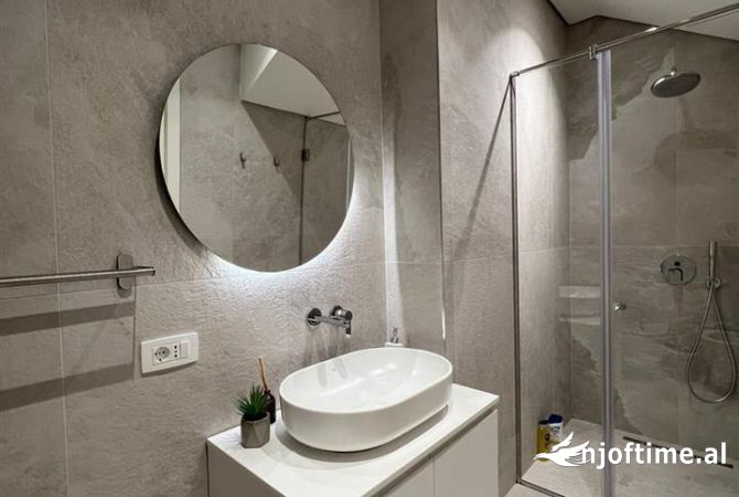 Shtepi ne shitje Apartament ne Himare, 2+1, Mobilimi E mobiluar, Pagesa 765,000  Euro.