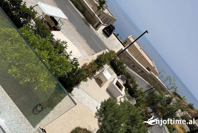 Shtepi ne shitje Apartament ne Himare, 2+1, Mobilimi E mobiluar, Pagesa 765,000  Euro.