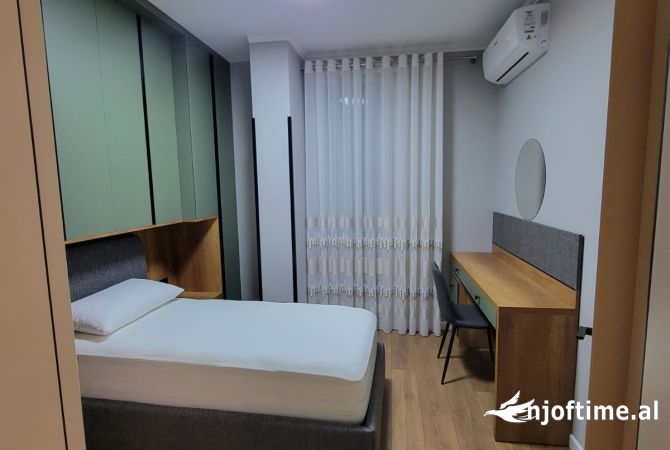 Shtepi me qera Apartament ne Tirane, 2+1, Mobilimi E mobiluar, Pagesa 480  Euro.