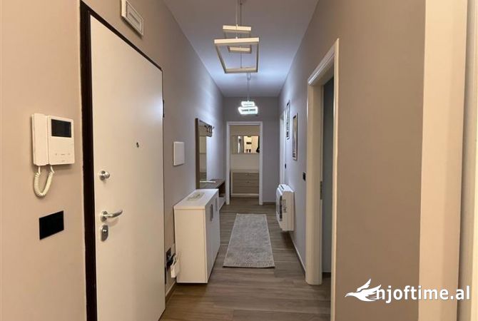 Shtepi me qera Apartament ne Tirane, 2+1, Mobilimi Bosh, pa mobiluar, Pagesa 1,700  Euro.