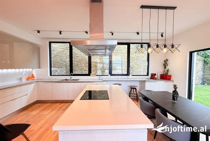 Luxury villas for rent in Tirana 4+1, Furnished