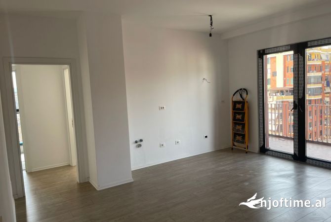 Ambient biznesi me qera 3+1 ne Tirane - 850 Euro