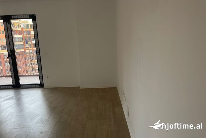 Ambient biznesi me qera 3+1 ne Tirane - 850 Euro