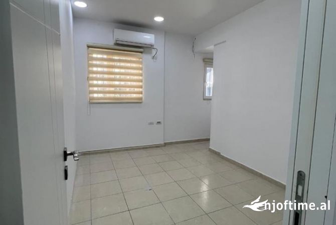 Ambient biznesi me qera 1+1 ne Tirane - 850 Euro