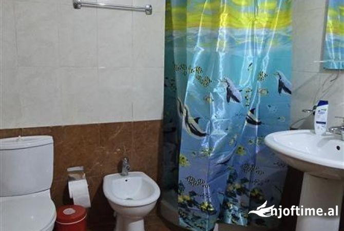 Shtepi me qera Apartament ne Tirane, 2+1, Mobilimi E mobiluar, Pagesa 700  Euro.