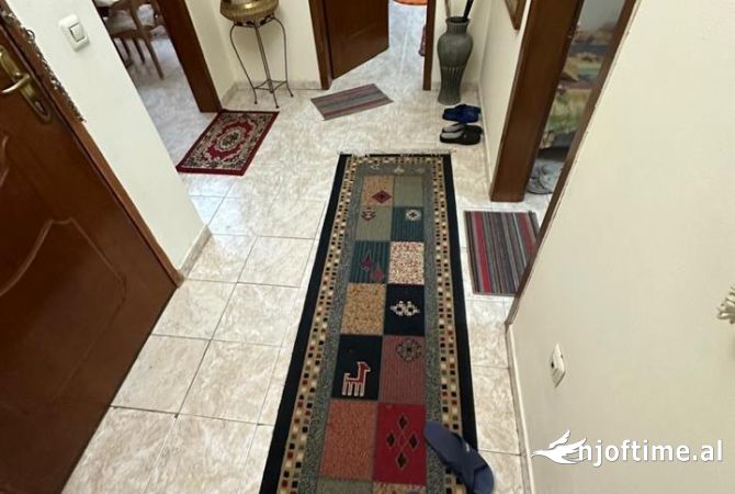 Shtepi ne shitje Apartament ne Tirane, 2+1, Mobilimi Bosh, pa mobiluar, Pagesa 218,400  Euro.