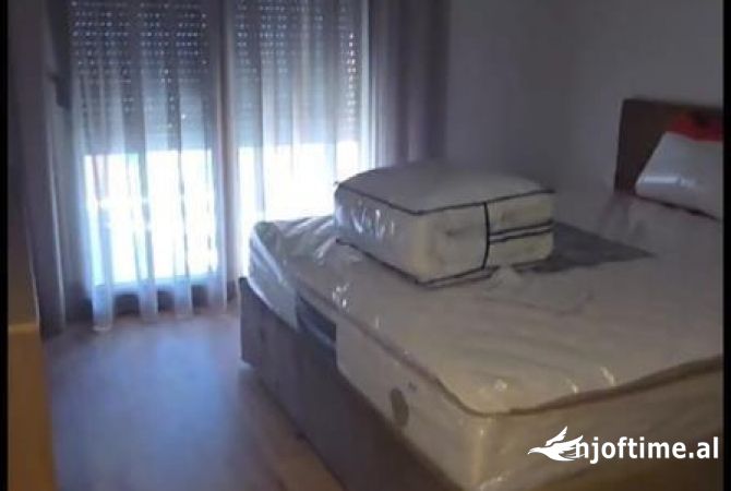 Shtepi me qera 2+1 ne Tirane - 1,000 Euro